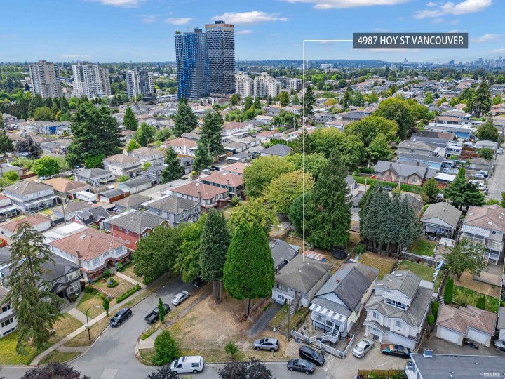 Photo 7 at 4987 Hoy Street, Collingwood VE, Vancouver East