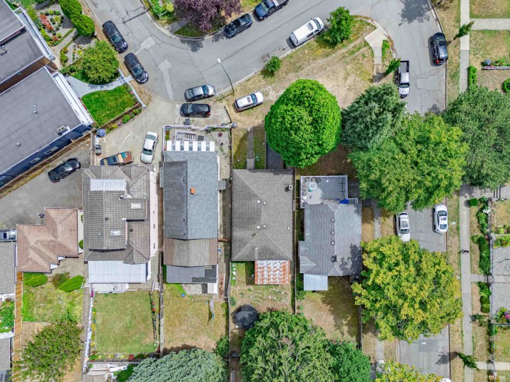 Photo 32 at 4987 Hoy Street, Collingwood VE, Vancouver East