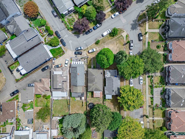Photo 33 at 4987 Hoy Street, Collingwood VE, Vancouver East