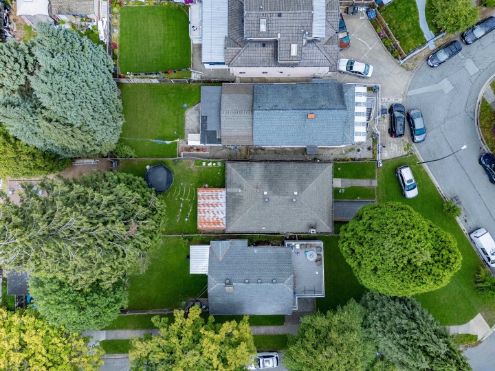 Photo 15 at 4987 Hoy Street, Collingwood VE, Vancouver East