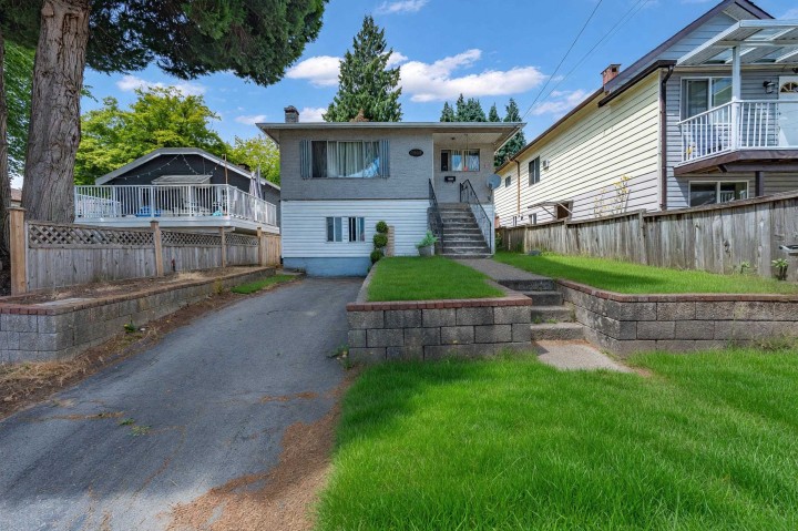 Photo 19 at 4987 Hoy Street, Collingwood VE, Vancouver East
