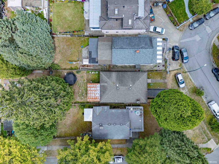 Photo 31 at 4987 Hoy Street, Collingwood VE, Vancouver East