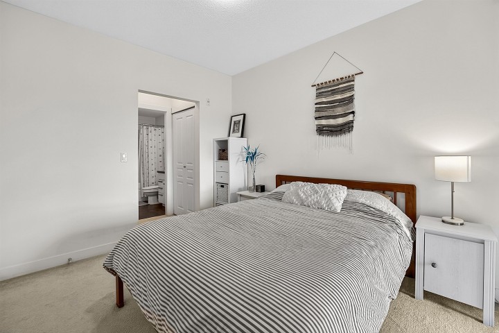Photo 14 at 417 - 4550 Fraser Street, Fraser VE, Vancouver East