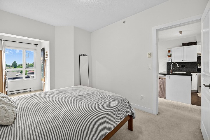 Photo 15 at 417 - 4550 Fraser Street, Fraser VE, Vancouver East