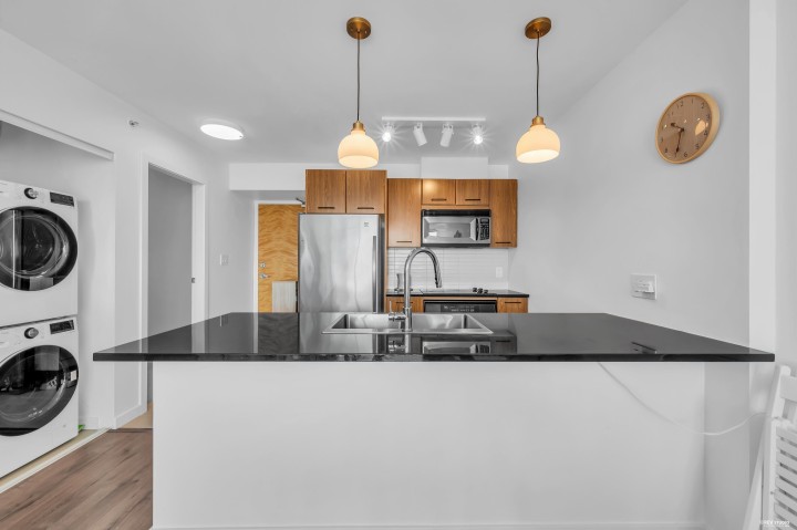 Photo 7 at 1705 - 1155 Seymour Street, Downtown VW, Vancouver West