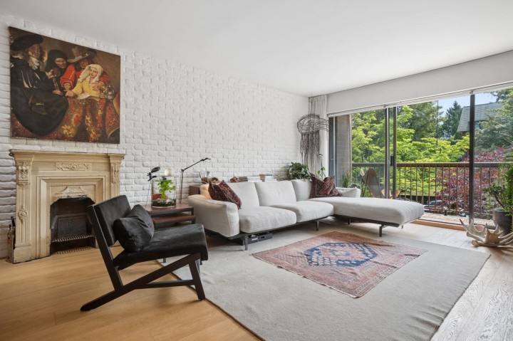 Photo 2 at 205 - 3264 Oak Street, Cambie, Vancouver West