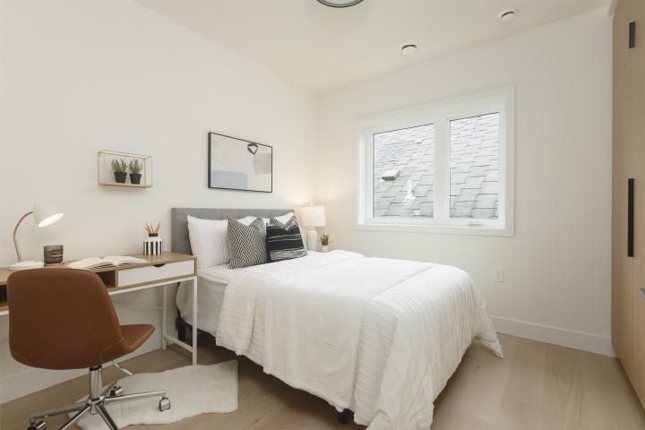 Photo 17 at 2 - 735 E 10th Avenue, Mount Pleasant VE, Vancouver East