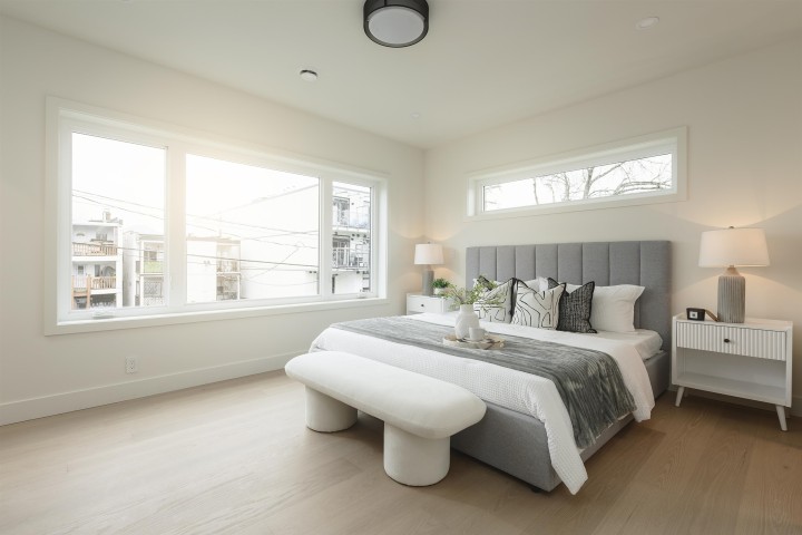 Photo 12 at 2 - 735 E 10th Avenue, Mount Pleasant VE, Vancouver East