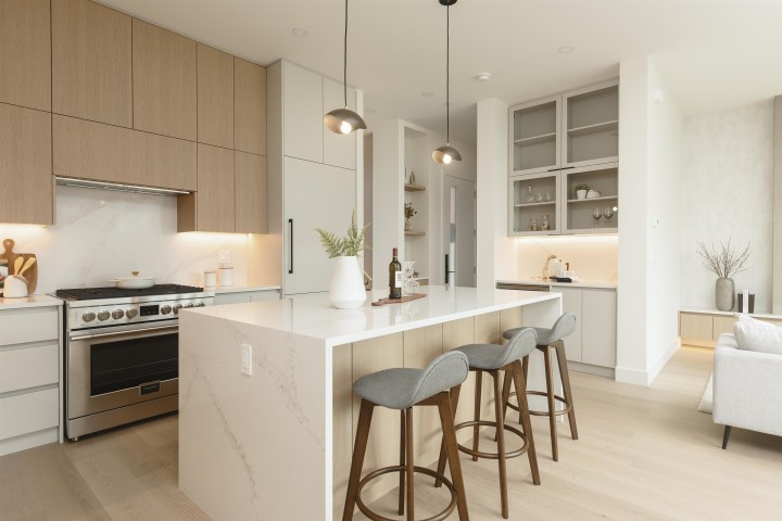 Photo 8 at 2 - 735 E 10th Avenue, Mount Pleasant VE, Vancouver East