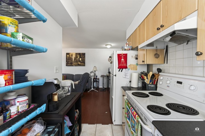 Photo 8 at 301 - 1099 W 71st Avenue, Marpole, Vancouver West