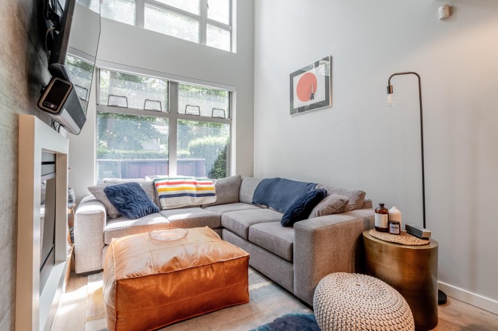 Photo 2 at 1227 Richards Street, Downtown VW, Vancouver West