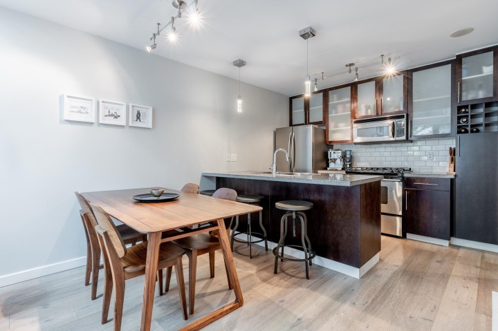 Photo 5 at 1227 Richards Street, Downtown VW, Vancouver West