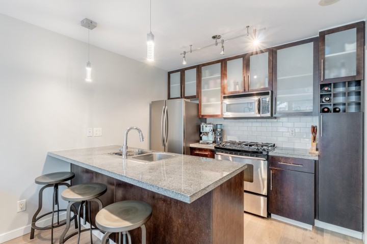 Photo 8 at 1227 Richards Street, Downtown VW, Vancouver West