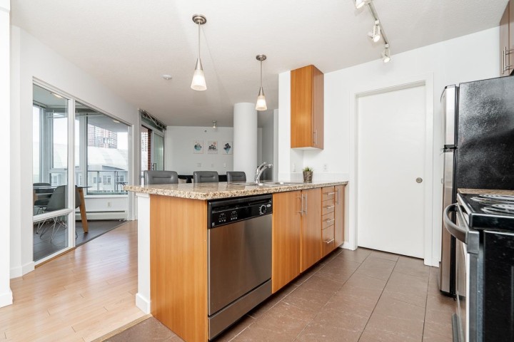 Photo 7 at 806 - 58 Keefer Place, Downtown VW, Vancouver West
