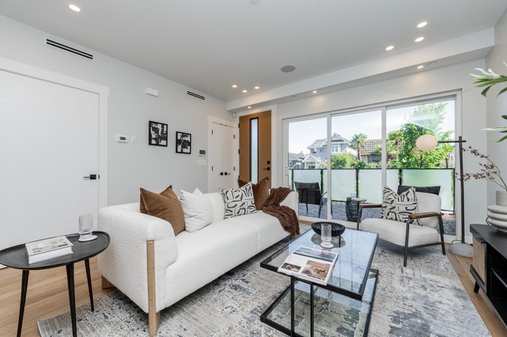 Photo 12 at 2 - 676 E 22nd Avenue, Fraser VE, Vancouver East