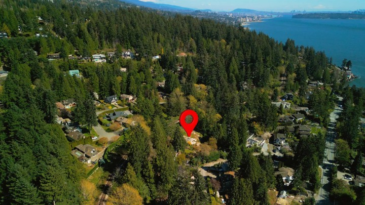 Photo 13 at 4019 Rose Crescent, Sandy Cove, West Vancouver