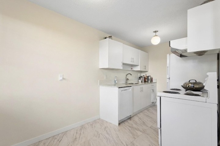 Photo 12 at 112 - 2222 Cambridge Street, Hastings, Vancouver East