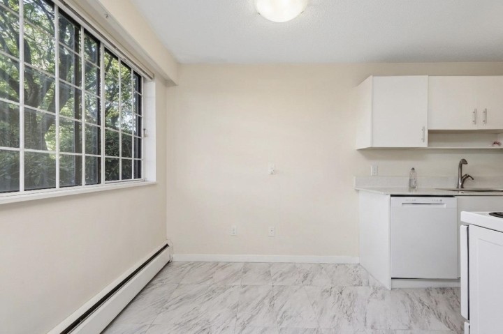 Photo 10 at 112 - 2222 Cambridge Street, Hastings, Vancouver East