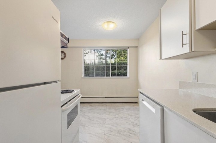 Photo 14 at 112 - 2222 Cambridge Street, Hastings, Vancouver East