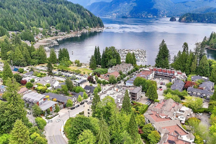 Photo 35 at 104 - 2181 Panorama Drive, Deep Cove, North Vancouver