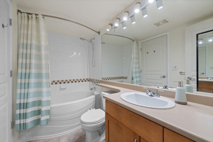 Photo 17 at 308 - 333 E 1st Street, Lower Lonsdale, North Vancouver