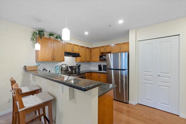 Photo 9 at 308 - 333 E 1st Street, Lower Lonsdale, North Vancouver
