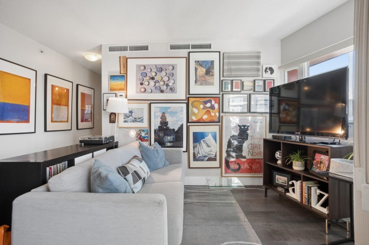 Photo 5 at 2201 - 918 Cooperage Way, Yaletown, Vancouver West