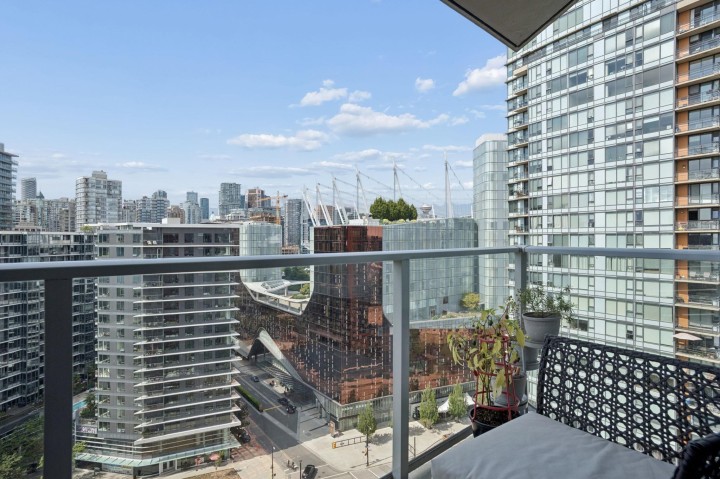 Photo 20 at 2201 - 918 Cooperage Way, Yaletown, Vancouver West