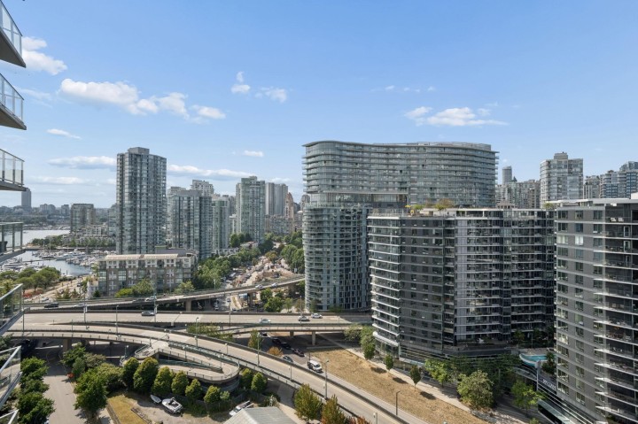 Photo 25 at 2201 - 918 Cooperage Way, Yaletown, Vancouver West