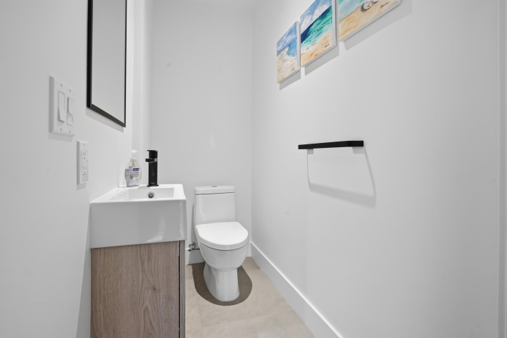 Photo 9 at 3960 Dumfries Street, Knight, Vancouver East