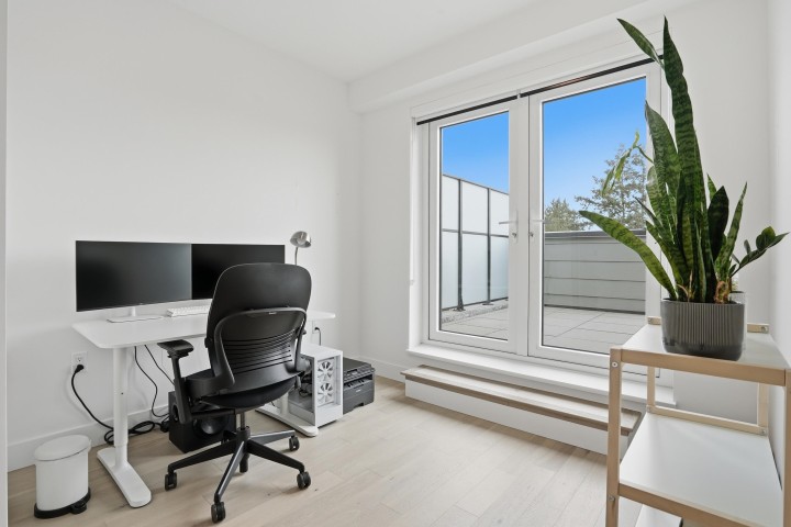 Photo 14 at 3960 Dumfries Street, Knight, Vancouver East