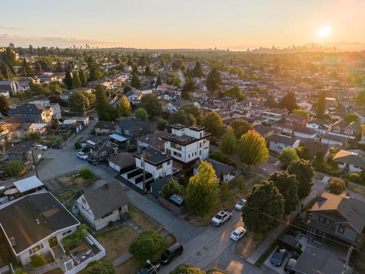 Photo 27 at 1 - 3428 Mons Drive, Renfrew Heights, Vancouver East