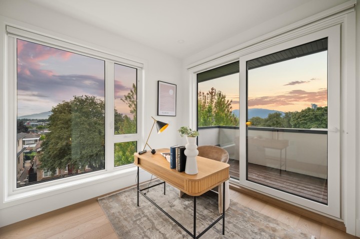 Photo 16 at 1 - 3428 Mons Drive, Renfrew Heights, Vancouver East
