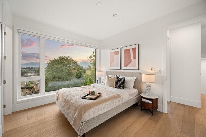 Photo 12 at 1 - 3428 Mons Drive, Renfrew Heights, Vancouver East
