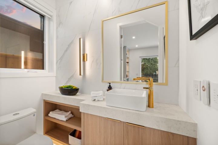 Photo 5 at 1 - 3428 Mons Drive, Renfrew Heights, Vancouver East