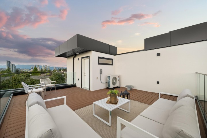 Photo 18 at 1 - 3428 Mons Drive, Renfrew Heights, Vancouver East