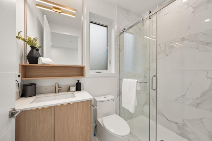 Photo 11 at 1 - 3428 Mons Drive, Renfrew Heights, Vancouver East