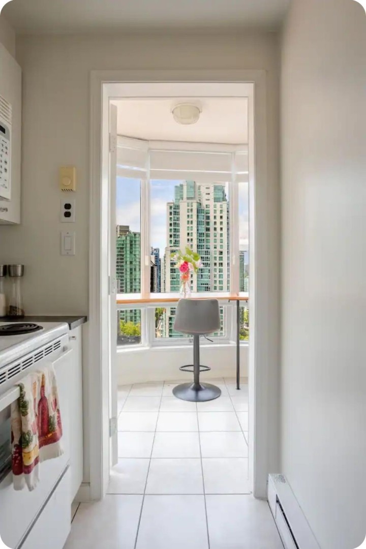 Photo 10 at 2105 - 1166 Melville Street, Coal Harbour, Vancouver West