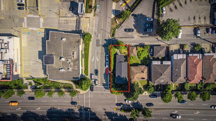 Photo 3 at 2898 Natal Street, Renfrew Heights, Vancouver East