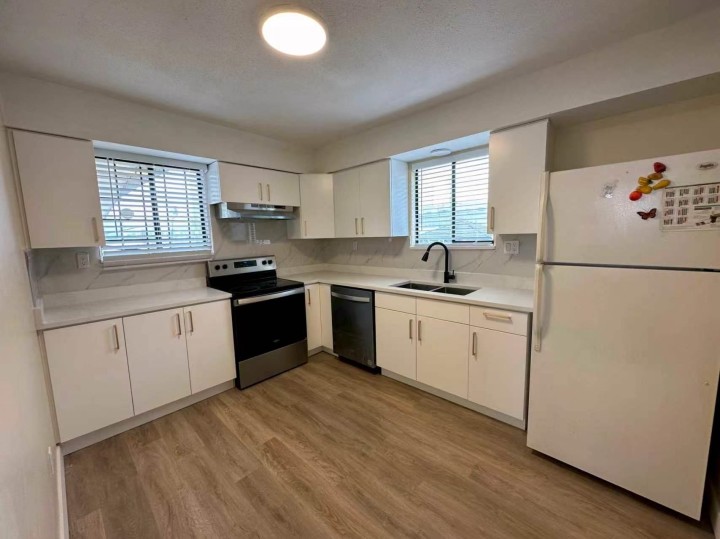 Photo 9 at 2898 Natal Street, Renfrew Heights, Vancouver East