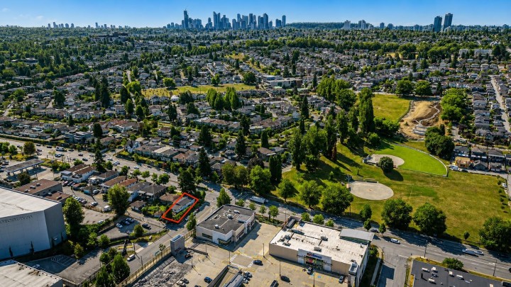 Photo 21 at 2898 Natal Street, Renfrew Heights, Vancouver East