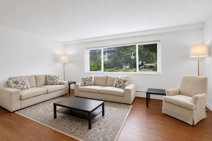 Photo 1 at 1 - 1420 Chesterfield Avenue, Central Lonsdale, North Vancouver
