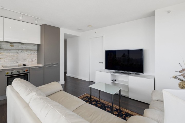 Photo 7 at 804 - 8131 Nunavut Lane, Marpole, Vancouver West