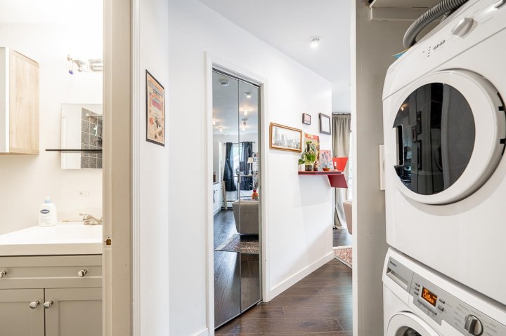 Photo 6 at 302 - 138 Templeton Drive, Hastings, Vancouver East