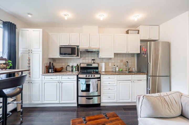 Photo 15 at 302 - 138 Templeton Drive, Hastings, Vancouver East