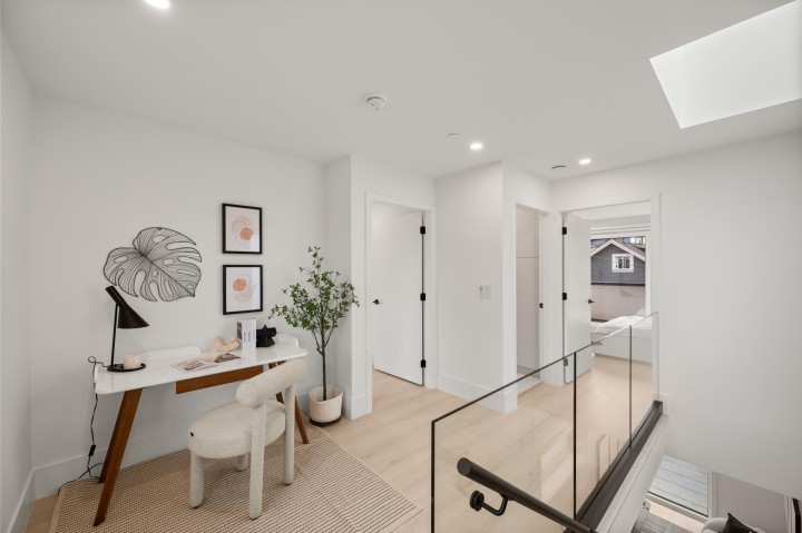 Photo 10 at 3430 Mons Drive, Renfrew Heights, Vancouver East
