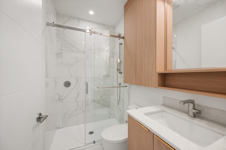 Photo 12 at 2 - 3428 Mons Drive, Renfrew Heights, Vancouver East