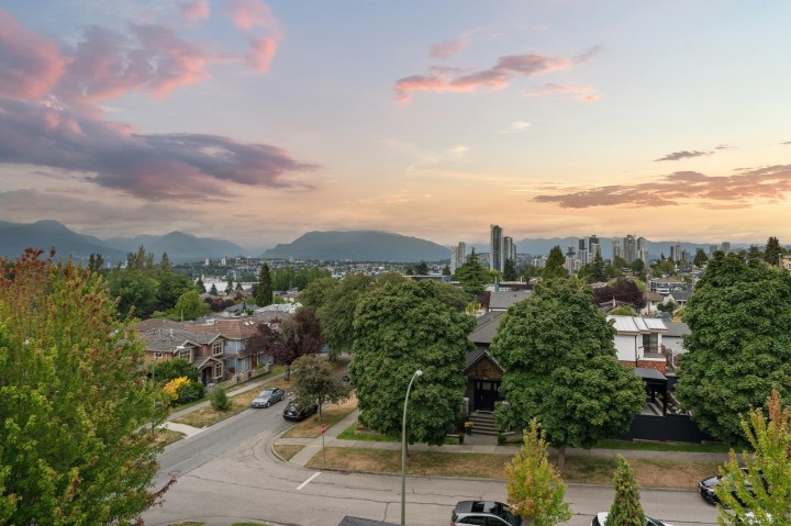 Photo 20 at 2 - 3428 Mons Drive, Renfrew Heights, Vancouver East
