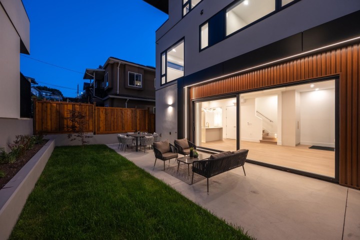 Photo 29 at 2 - 3428 Mons Drive, Renfrew Heights, Vancouver East