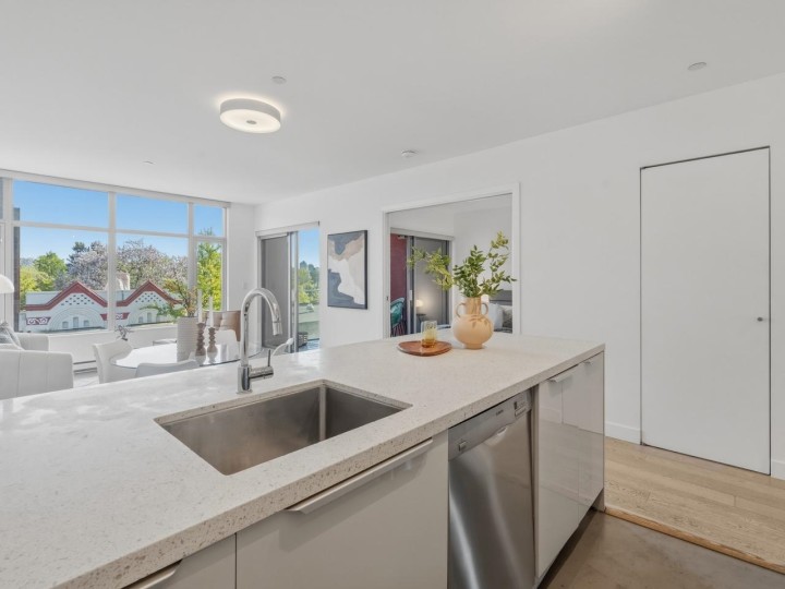 Photo 19 at 403 - 71 E Pender Street, Downtown VE, Vancouver East